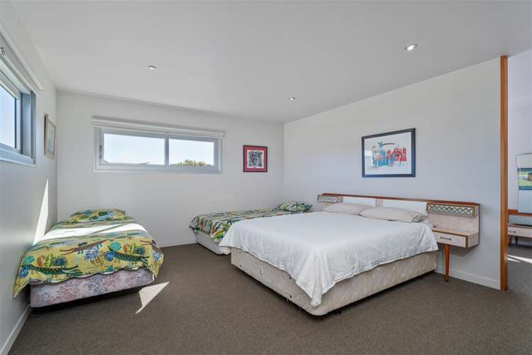 111 Kauri Crescent Matarangi_17
