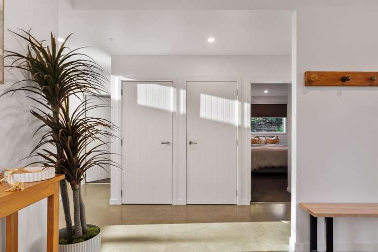 11 Beach Cove Wainui_16