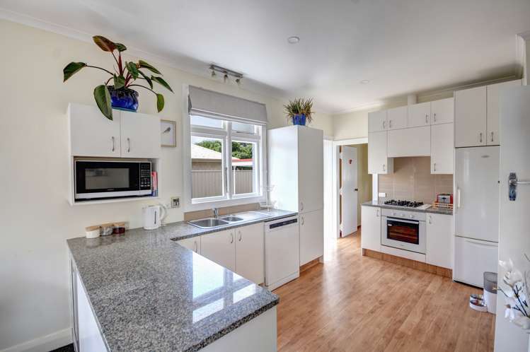 19 Burns Street Milton_8