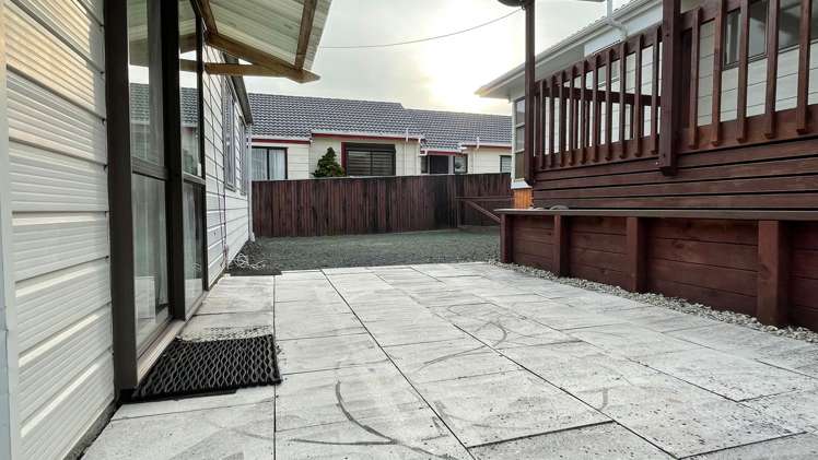 8 Idesia Place Totara Heights_15