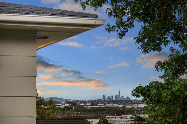 Spacious 2 bedroom with million-dollar views