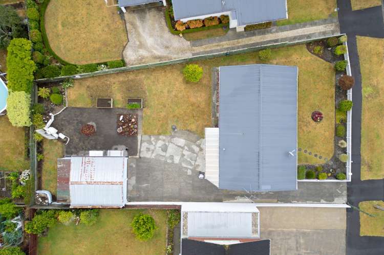 44 Macdonald Road Glenview_16