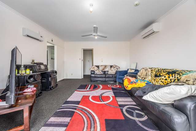 453 Scenic Drive Waiatarua_1