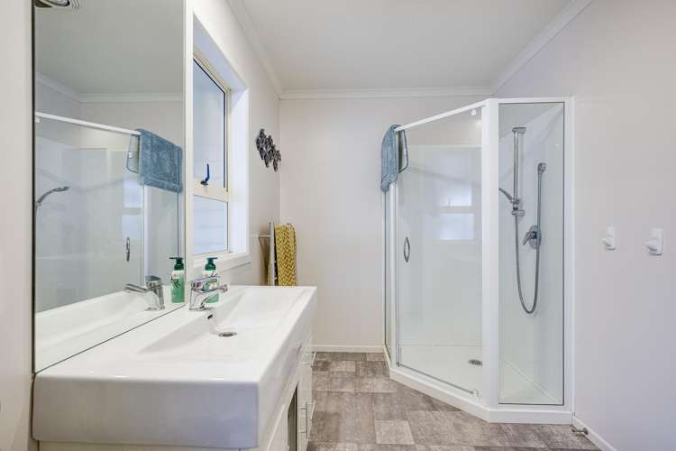 14 Veronica Avenue Marewa_13