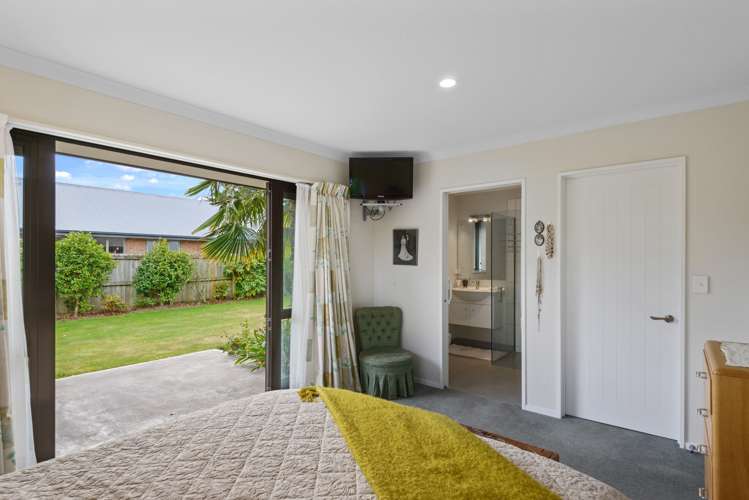 81 North Terrace Darfield_13