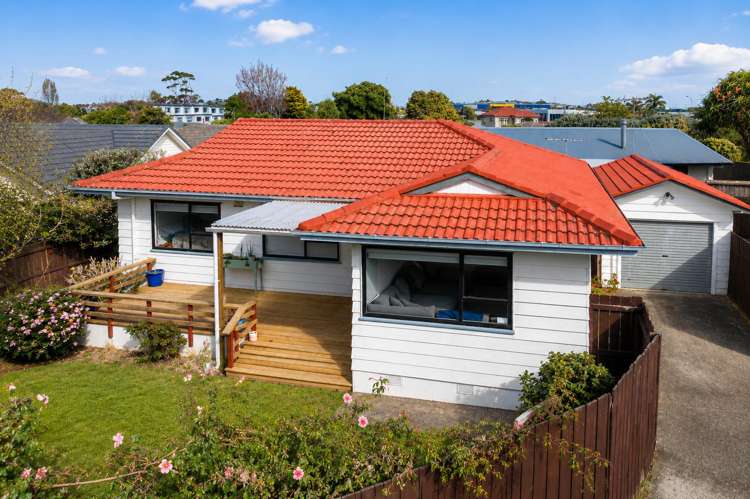 1/6 James Walter Place Mount Wellington_16
