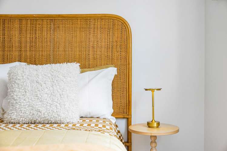 1/7 Neville Street Point Chevalier_13