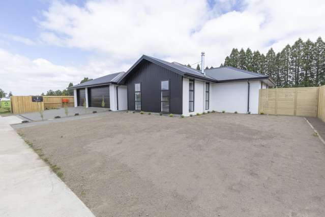 Modern Comfort in Charming Methven