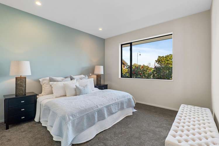 2 Harrys Way Redwood_12