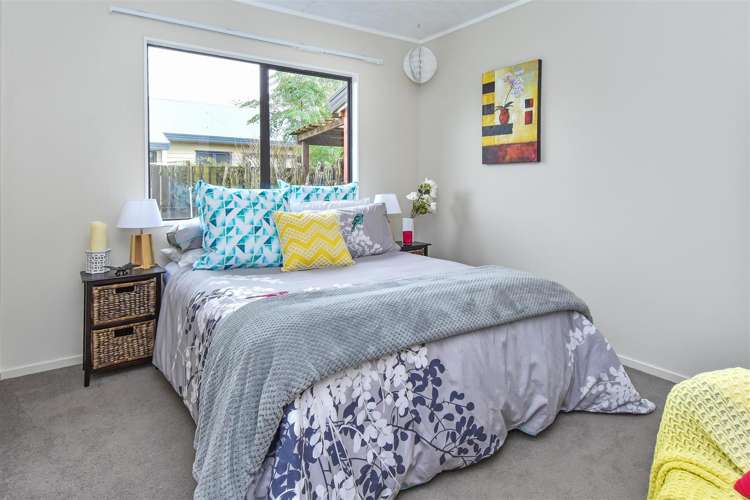 7 Bill Phillip Place Clendon Park_10