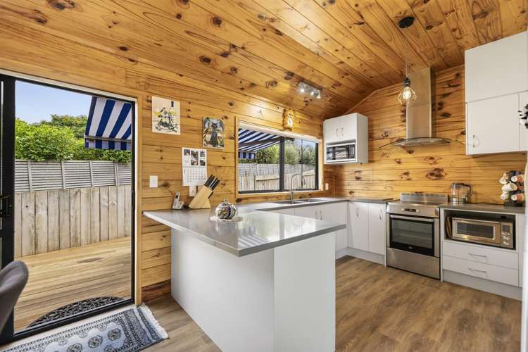 6 Thebes Grove Papamoa_2