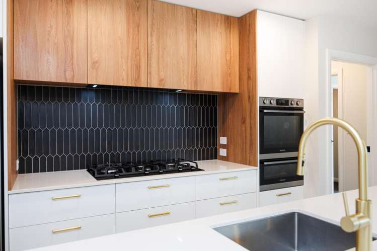 72 Freedom Drive Kelvin Grove_11