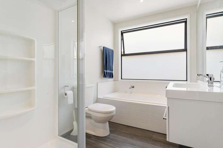 19 Saint Pauls Drive Brookfield_10