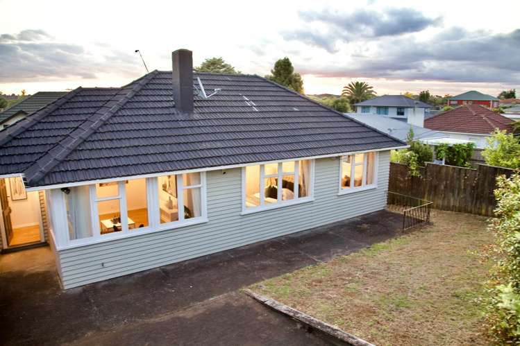 22 Haughey Avenue Three Kings_21