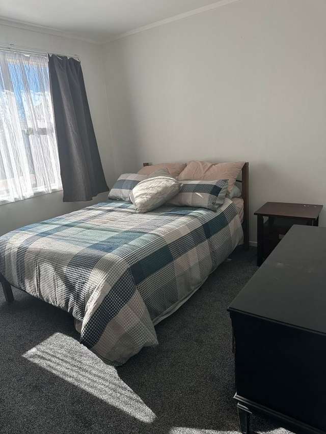 1/53 Felton Mathew Avenue St Johns_1