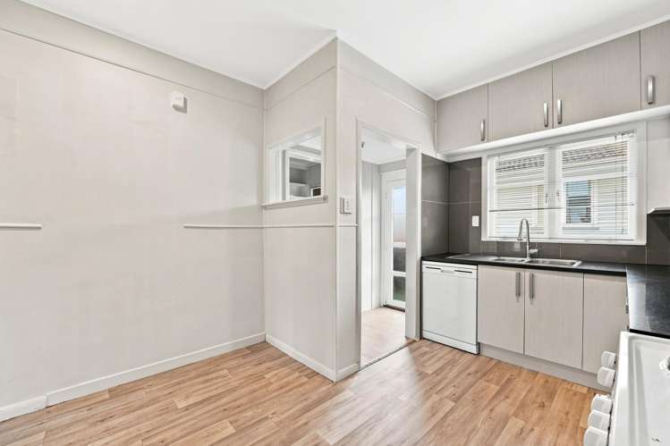 8B Frank Hewitt Street Pukekohe_11