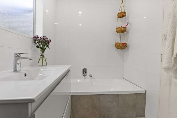 59B Arran Road Browns Bay_12