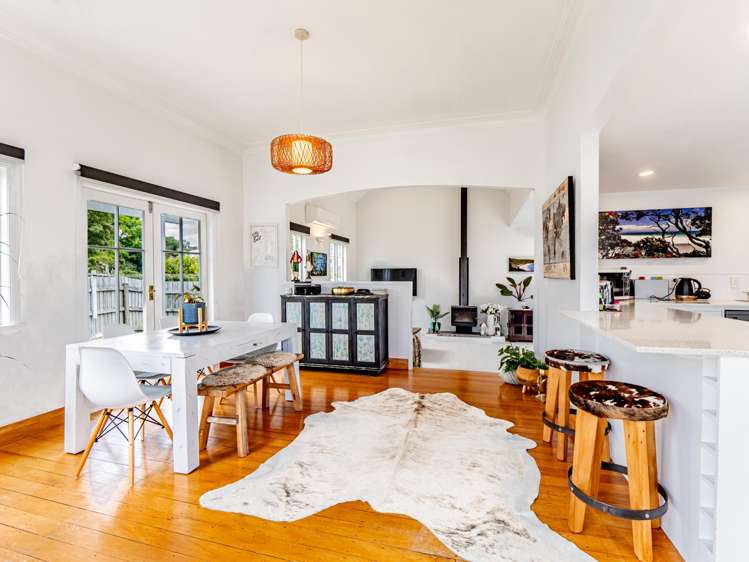 38 Waiwaka Terrace Strandon_1