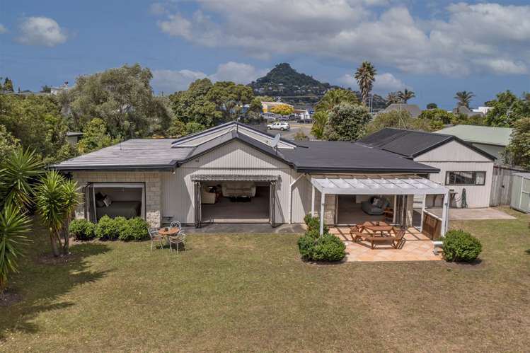 10 Marquet Place Tairua_1