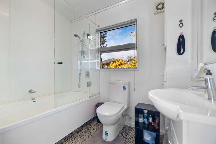 32 Sylvan Street Dalefield/Wakatipu Basin_13