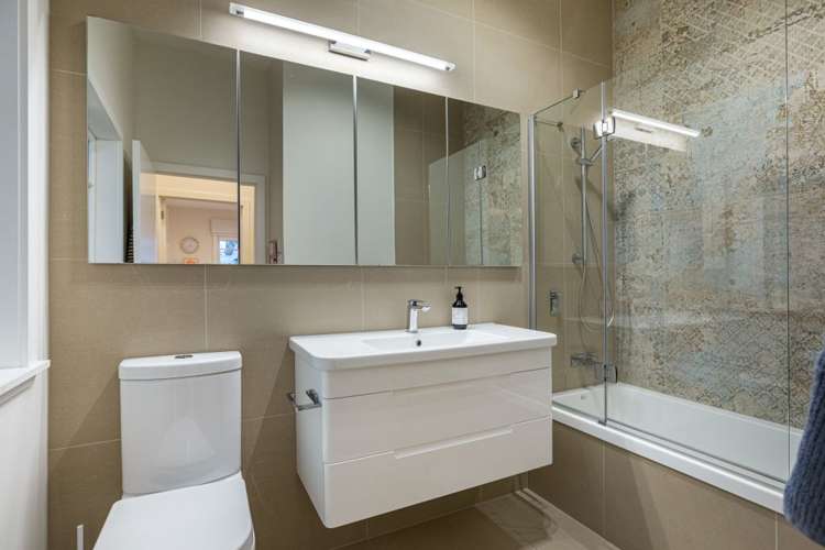 12 Rame Road Greenhithe_24