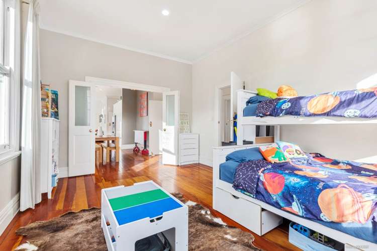 300 Kingseat Road Kingseat_14