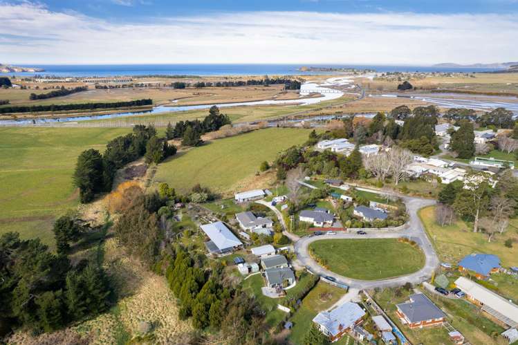 19 Kennard Crescent Karitane_5