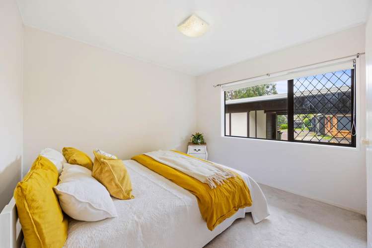 33 Voltaire Court Botany Downs_22