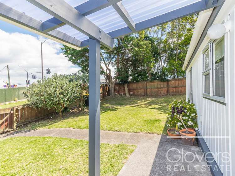 1/106 West Coast Road Glen Eden_7