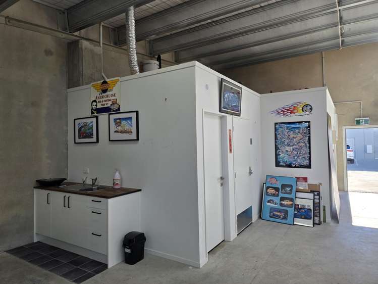 6/4 Lake Bryndwr Lane Burnside_6