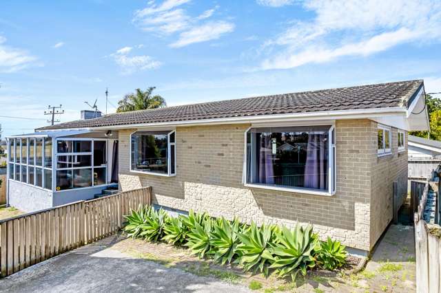 143B Tirimoana Road Te Atatu South_2