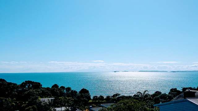 2/84 Churchill Road Murrays Bay_1