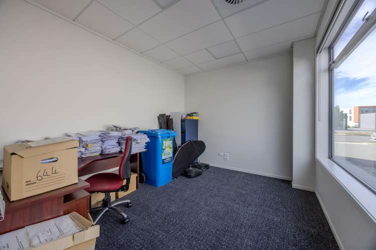 2/10 McCormick Street Wanaka_10