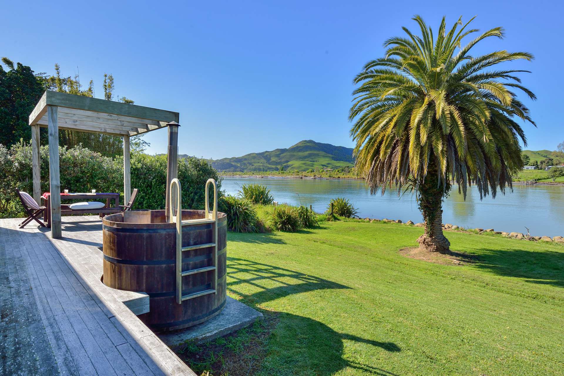 14 Monkhouse Street Tolaga Bay_0