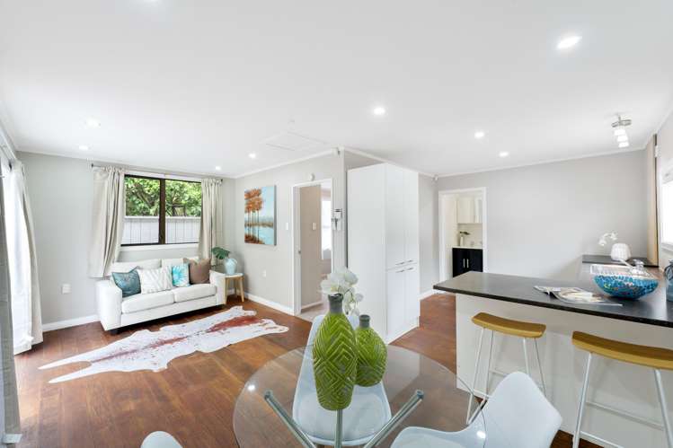 3 Glen Marine Parade Glendene_19