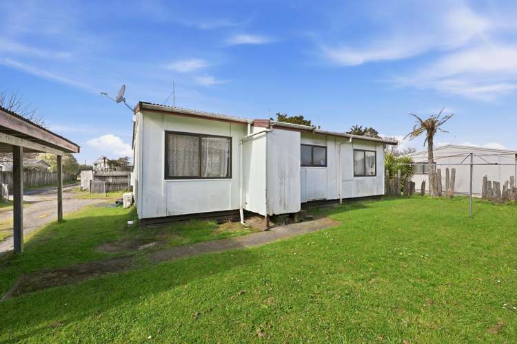 20A Grayson Avenue Mangakakahi_11
