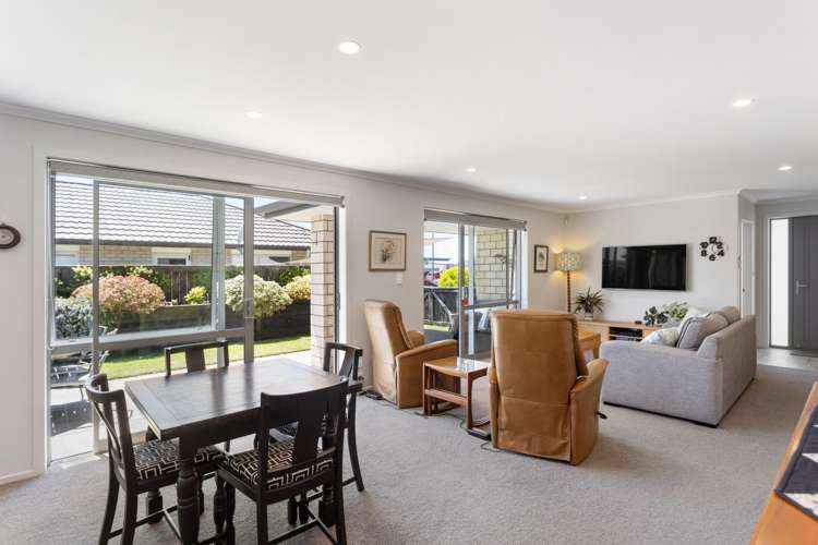 8 Livingstone Drive Papamoa_4