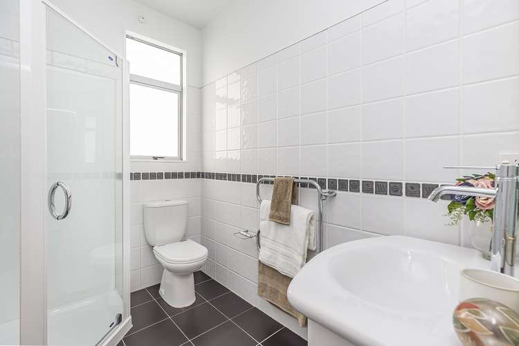 6 Cromarty Place Papakowhai_27