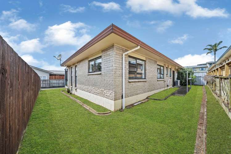 2/98 Harris Street Pukekohe_12