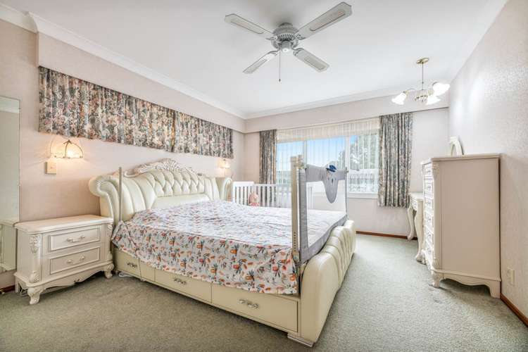 8 Iorangi Place Hillpark_15