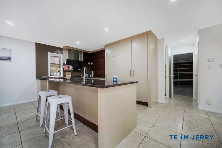 27 Bridgefield Crescent Flat Bush_5