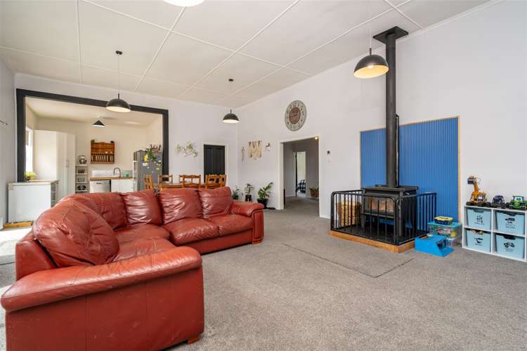 18 Main Road Owaka_5