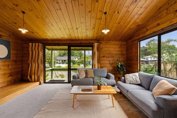 19 John Witton  Drive Crofton Downs_4