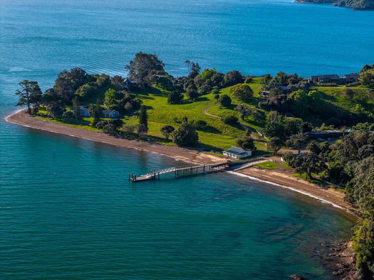 Share 18 Moturoa Island Russell_14