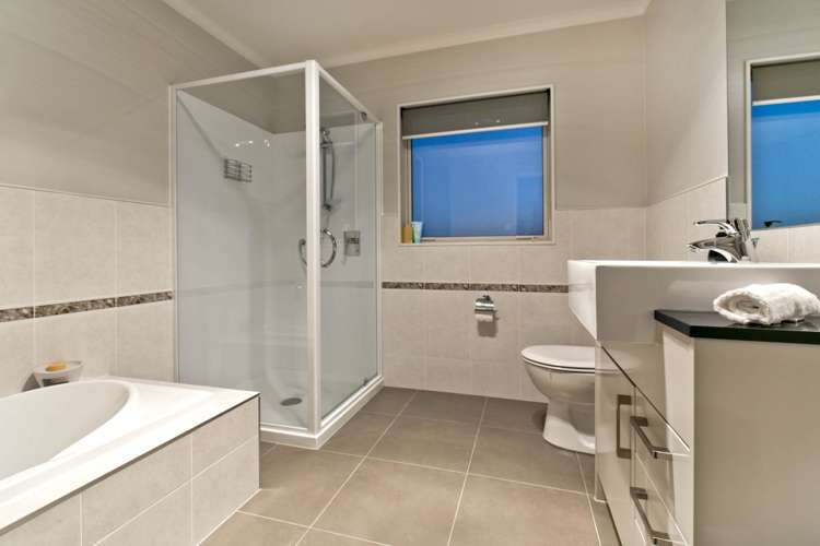 6 Huntington Park Drive Greenhithe_11