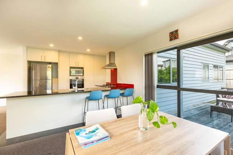 7 Toutouwai Lane Favona_12