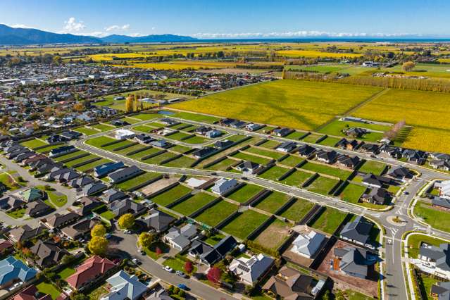 19 and 50A Whareatea Road Redwoodtown_3