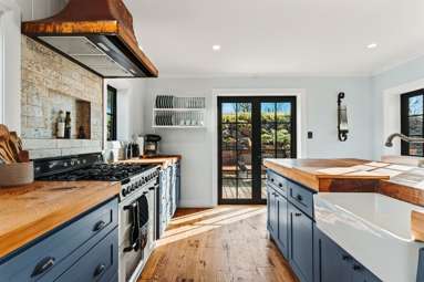 448 King Road_2