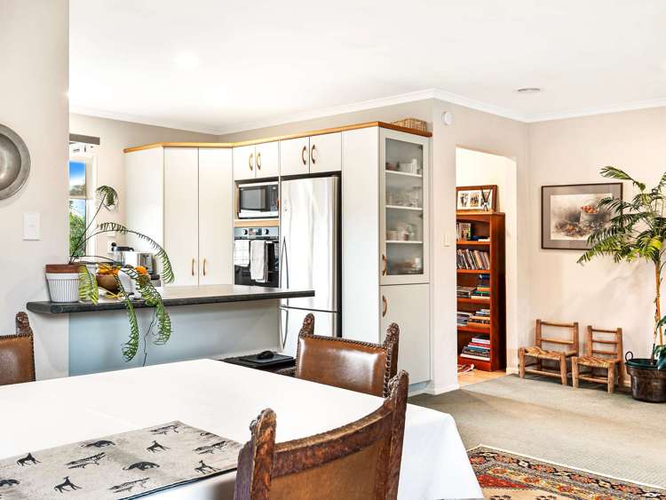 26 Duggan Drive Owhata_24