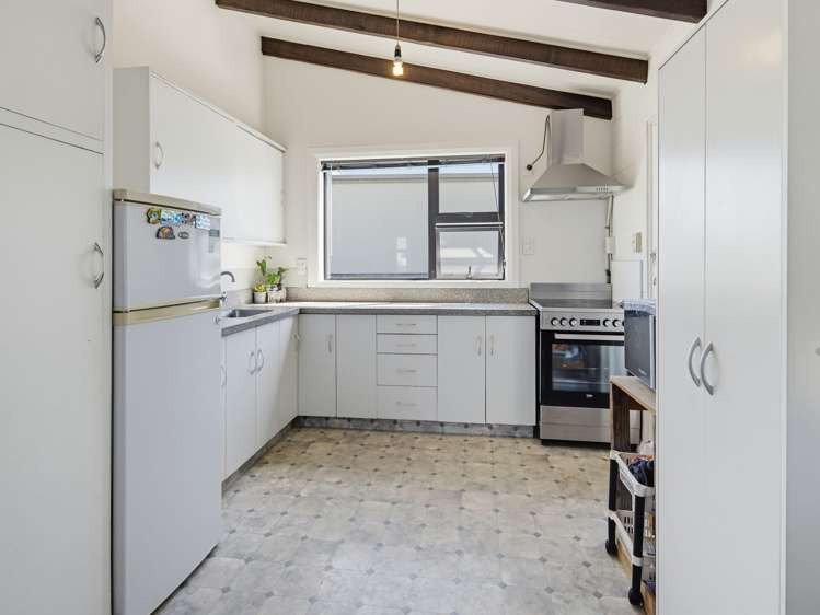 1 and 2 /12 John Street Blenheim Central_16